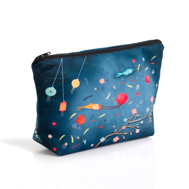 Trousse maquillage Ikigai Trousse de maquillage illustrée japonisante et fleurs de cerisiers, imprimée en France sur velours